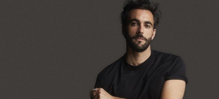 Marco Mengoni esce «Materia - Terra»: «Un disco sulle mie radici»